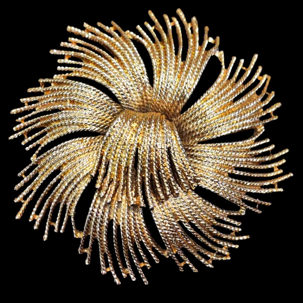 Monet Cordelia vintage Brooch